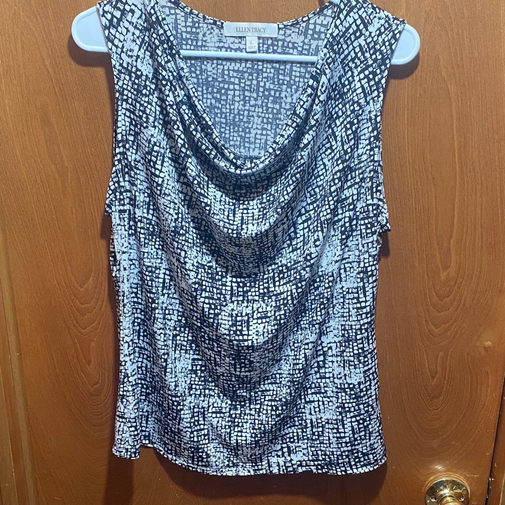 Ellen Tracy Patterned Large Sleeveless Blouse Business Professional Summer Fall